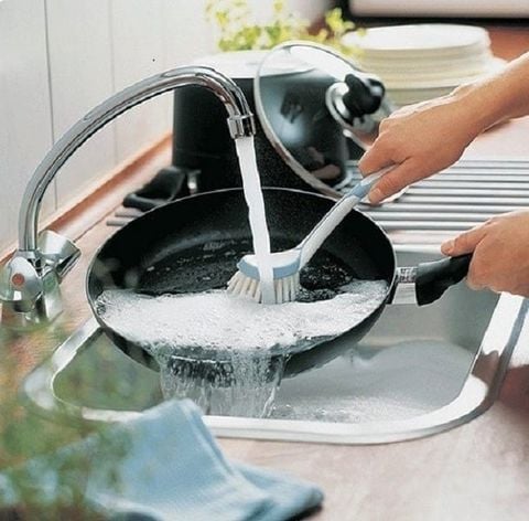 Mẹo Tẩy Vết Cháy Trên Chảo Chống Dính Bằng Nguyên Liệu Tự Nhiên