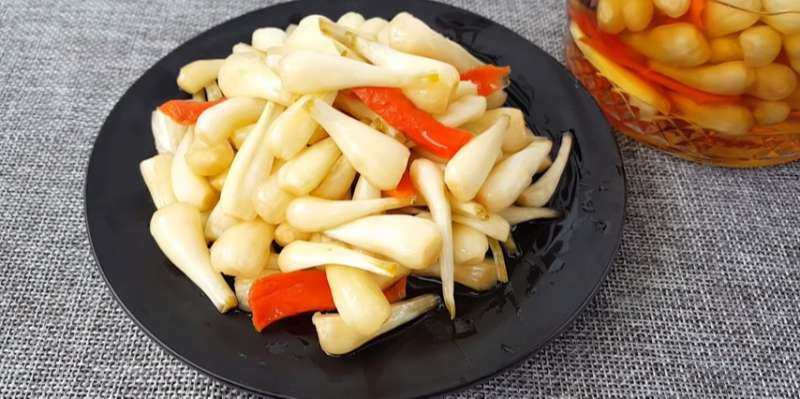 Bí Quyết Làm Củ Kiệu Chua Ngọt Giòn Tan, Trắng Tinh Cho Ngày Tết