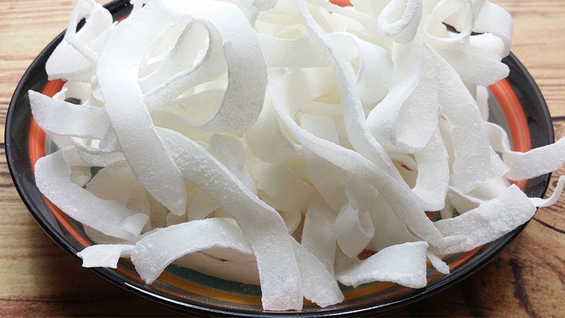 Bí Quyết Làm Mứt Dừa Truyền Thống: Dẻo Thơm, Trắng Ngần Đón Tết