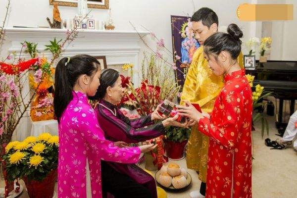 Chọn Tuổi Xông Đất 2026 Cho Gia Chủ Tuổi Tỵ: Rước Tài Lộc, Hóa Giải Vận Hạn