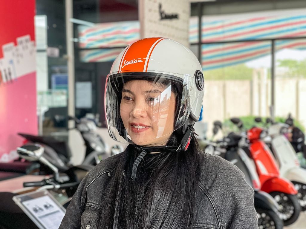 Hình Ảnh Thực Tế&nbsp;Mũ Bảo Hiểm 3/4 Vespa QCVN tại FMG Mobility | Motoplex Hanoi
