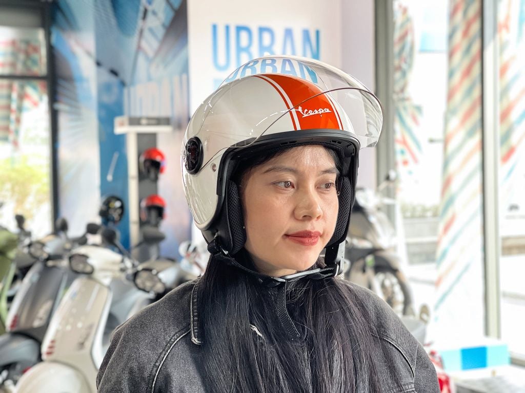 Hình Ảnh Thực Tế&nbsp;Mũ Bảo Hiểm 3/4 Vespa QCVN tại FMG Mobility | Motoplex Hanoi