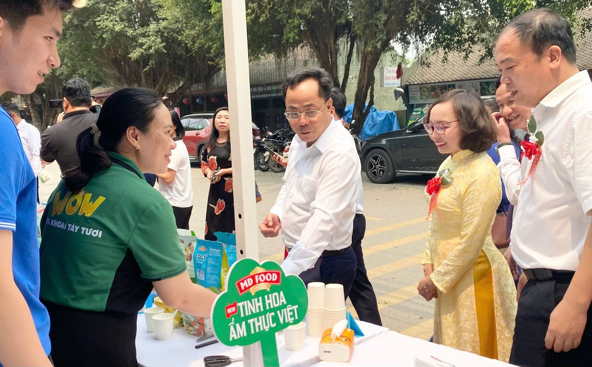 MDFOOD vinh dự đón tiếp lãnh đạo tỉnh tại gian hàng OCOP Ninh Bình