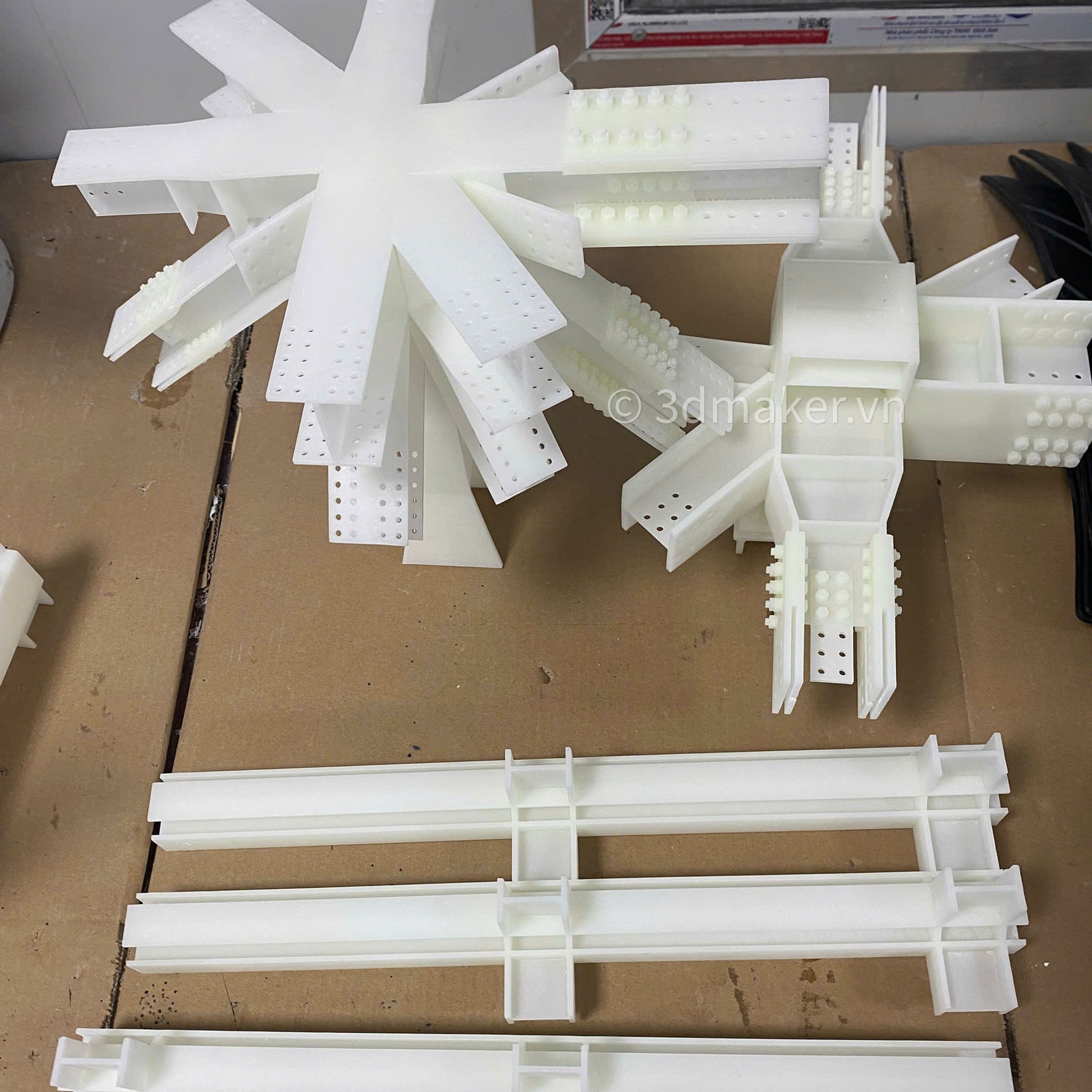 Chi tiết lắp ghép in 3D từ file chuẩn Bộ cấu kiện in 3D với lỗ bu-lông và dầm chữ I khớp nhau chính xác