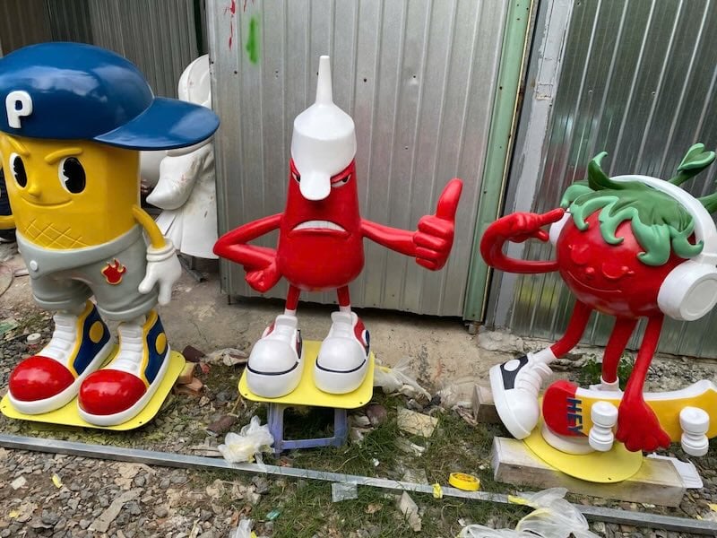 Bộ mascot quảng cáo in 3D sơn màu hoàn thiện cho thương hiệu