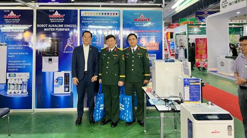 ROBOT ghi dấu ấn tại Hội chợ Giao thương và Quảng bá sản phẩm Việt Nam – Lào 2025: Lan tỏa công nghệ nước sạch – nước khỏe đến cộng đồng Lào