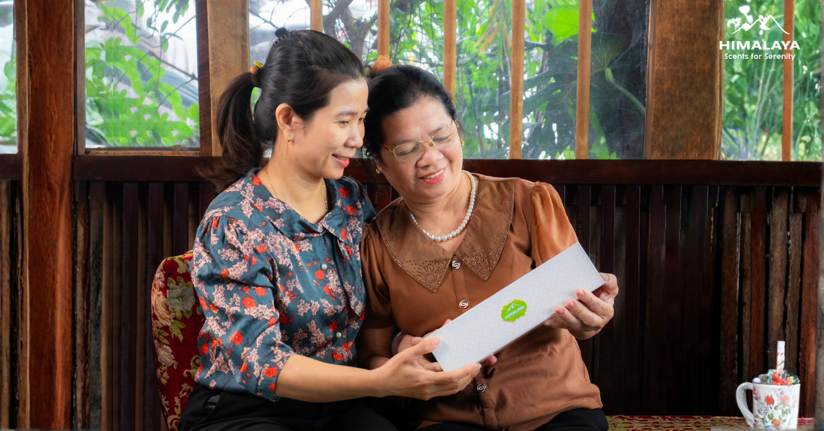 Gợi ý chọn quà Vu Lan theo cuộc sống cha mẹ đang yêu thích