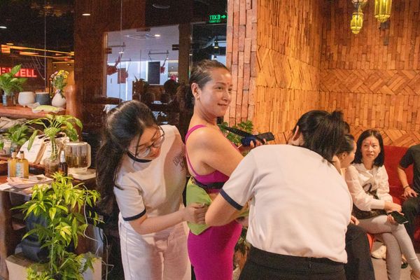 Himalaya đồng hành cùng California fitness Yoga