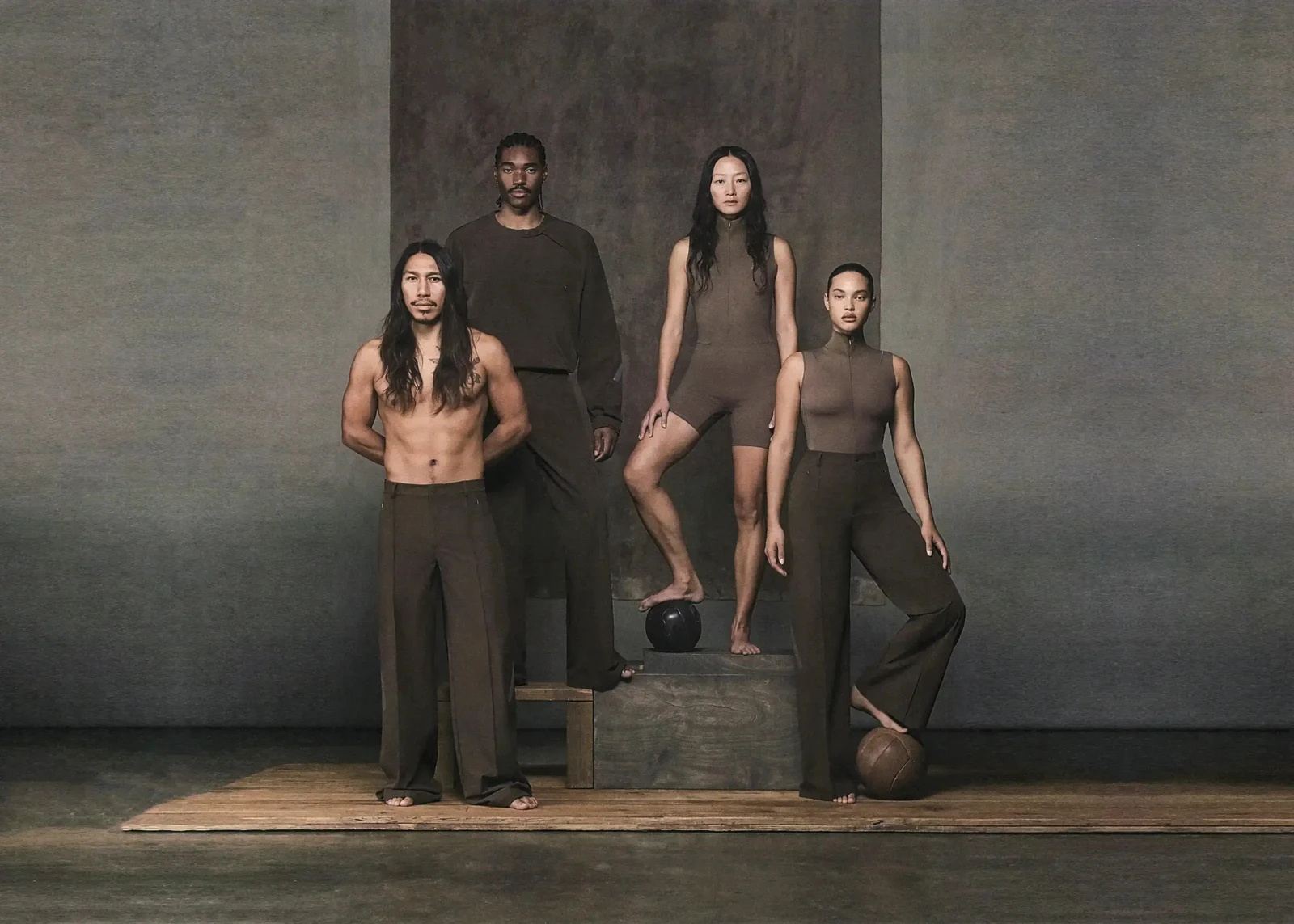 adidas x Entire Studios: “Continued In Black” Và Ngôn Ngữ Thể Thao Tối Giản