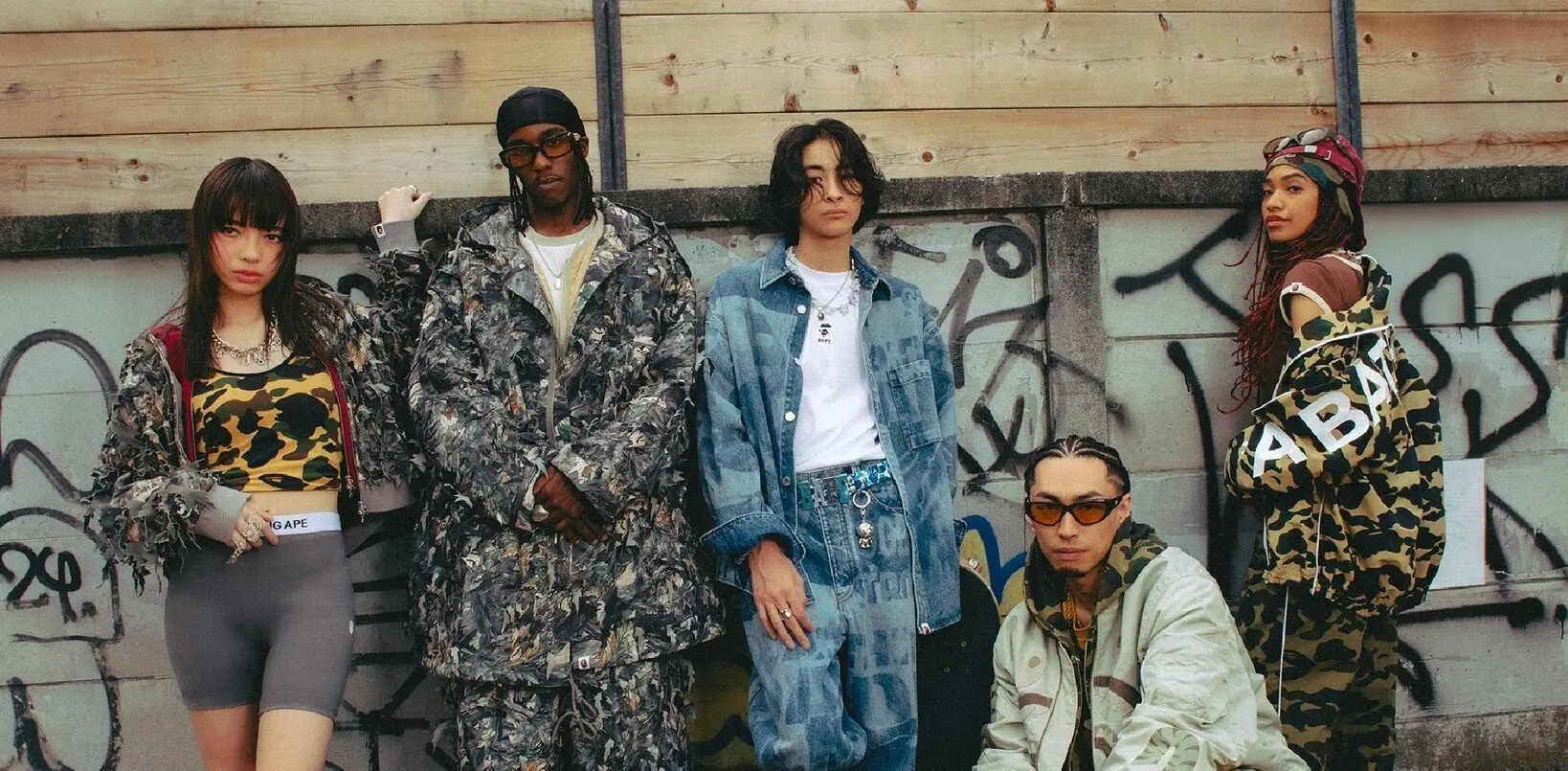 BAPE FW25 “Connect with People” – Khi thời trang trở thành nhịp cầu kết nối
