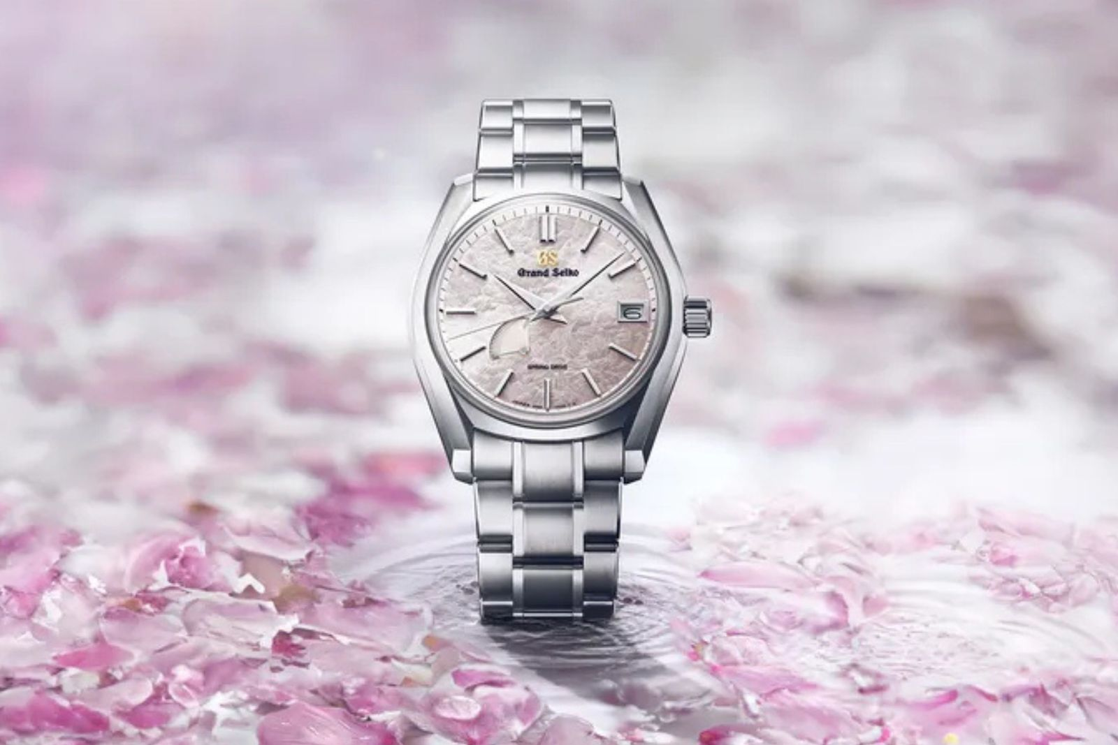 Grand Seiko SBGA529: Nét Hồng Đào Của Mùa Xuân Nhật Bản
