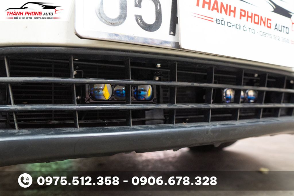 ford focus lắp đèn trợ sáng