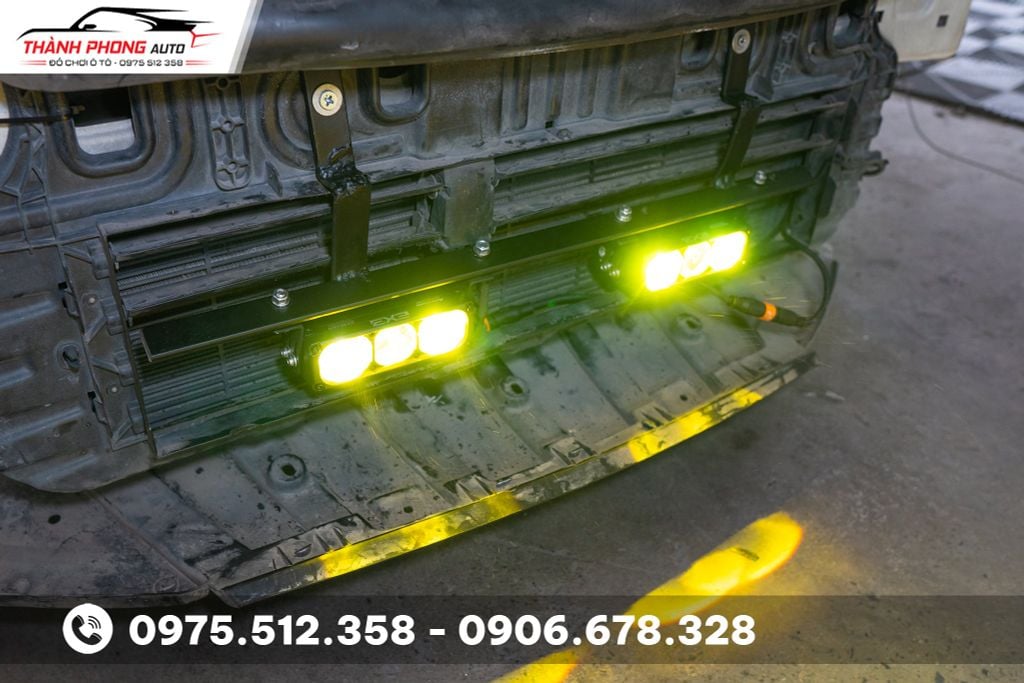 ford focus lắp đèn trợ sáng