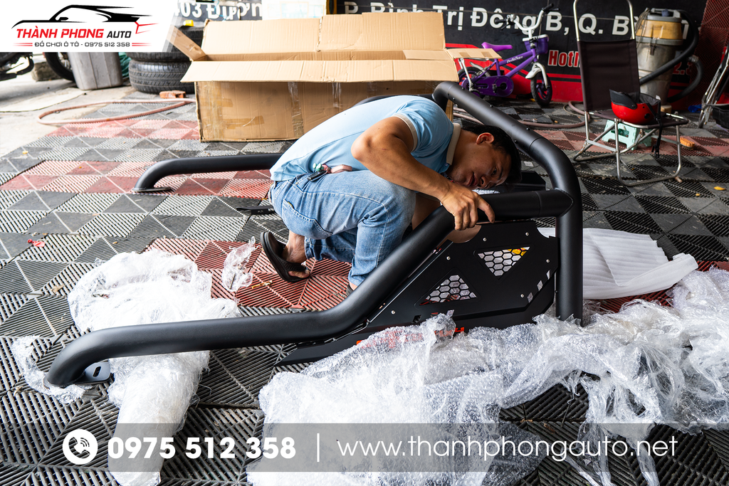 Mitsubishi Triton 2025 lắp thanh thể thao