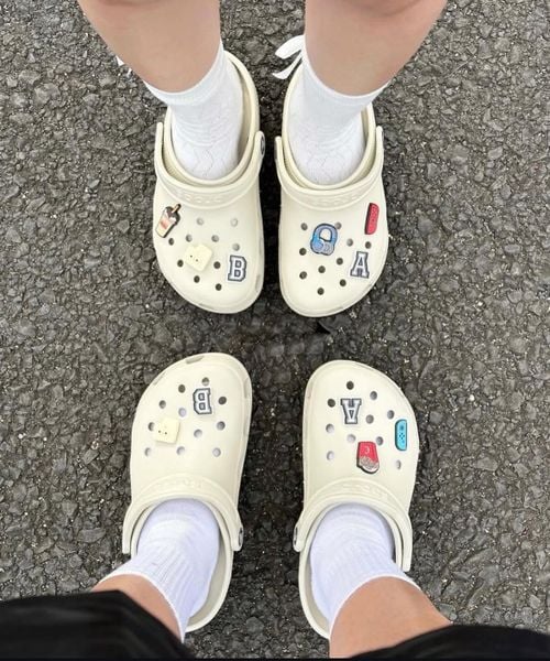 Cách chọn dép sandal, dép crocs phù hợp với nhu cầu
