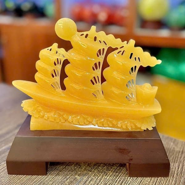 Tác Phẩm Thuận Buồm Xuôi Gió Ngọc Hoàng Long