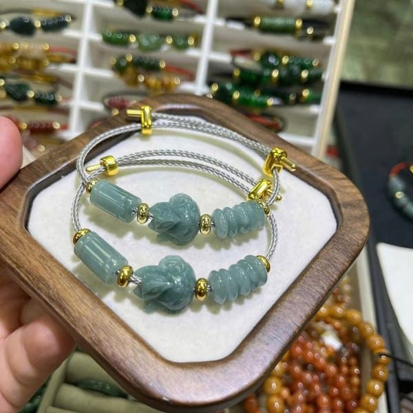 Vòng Lu Thống Mix Hồ Ly & Ngũ Điếu Lam Ngọc