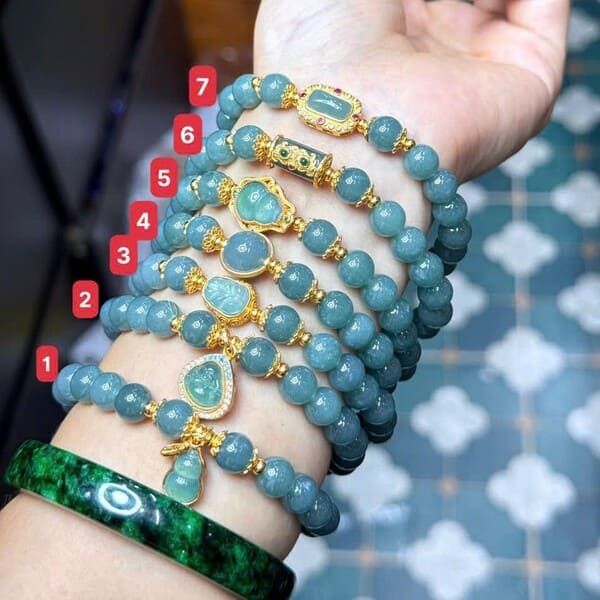 Vòng Lam Ngọc 8mm Mix Charm Bạc Mạ Vàng