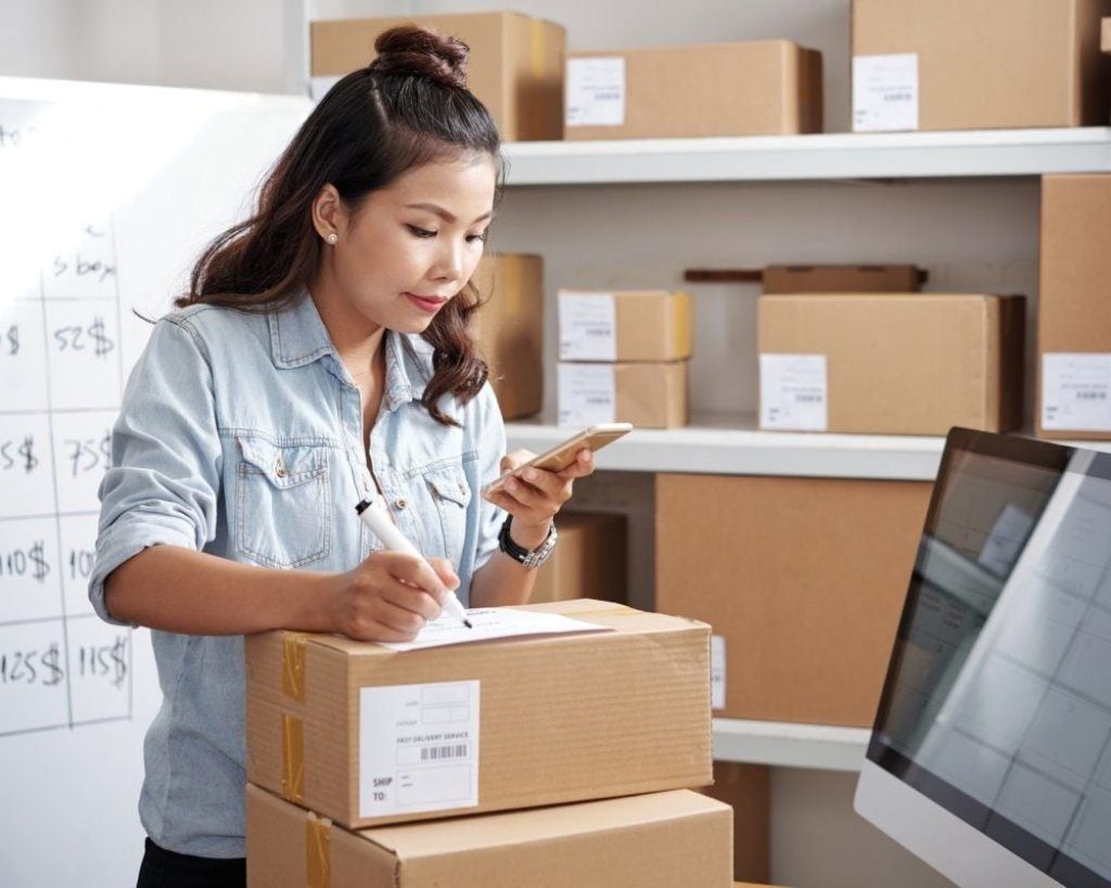 Hướng dẫn cách ghi thông tin gửi hàng qua bưu điện mới nhất