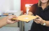 Dịch vụ chuyển phát nhanh hồ sơ an toàn, giá tốt hiện nay