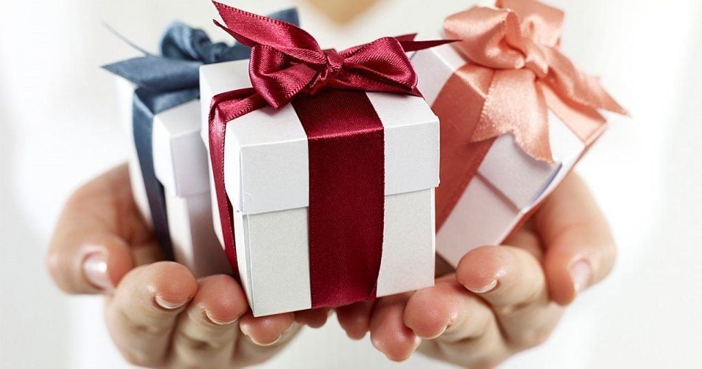 Dịch vụ tặng quà tận nhà an toàn, nhanh chóng, cước tốt