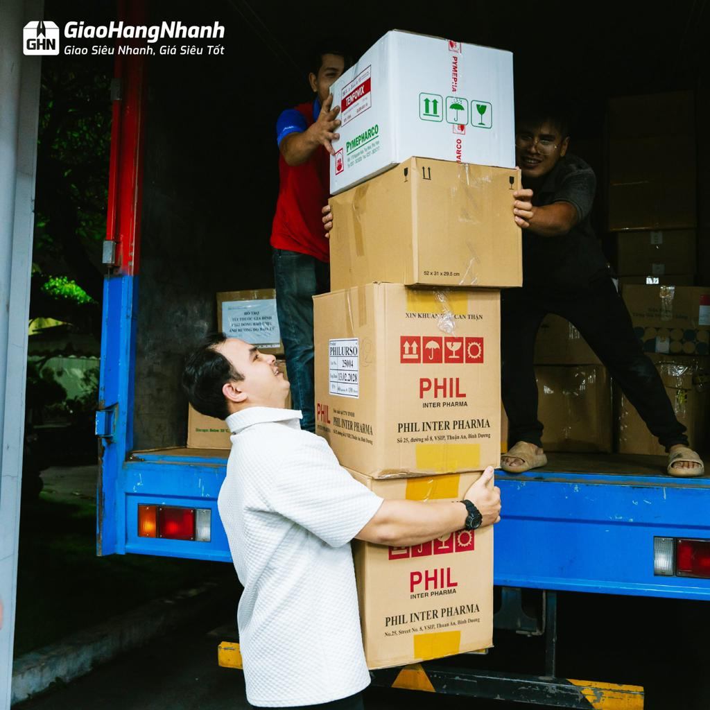 Giá dịch vụ vận chuyển hàng nhẹ, hàng nặng & cách tối ưu chi phí