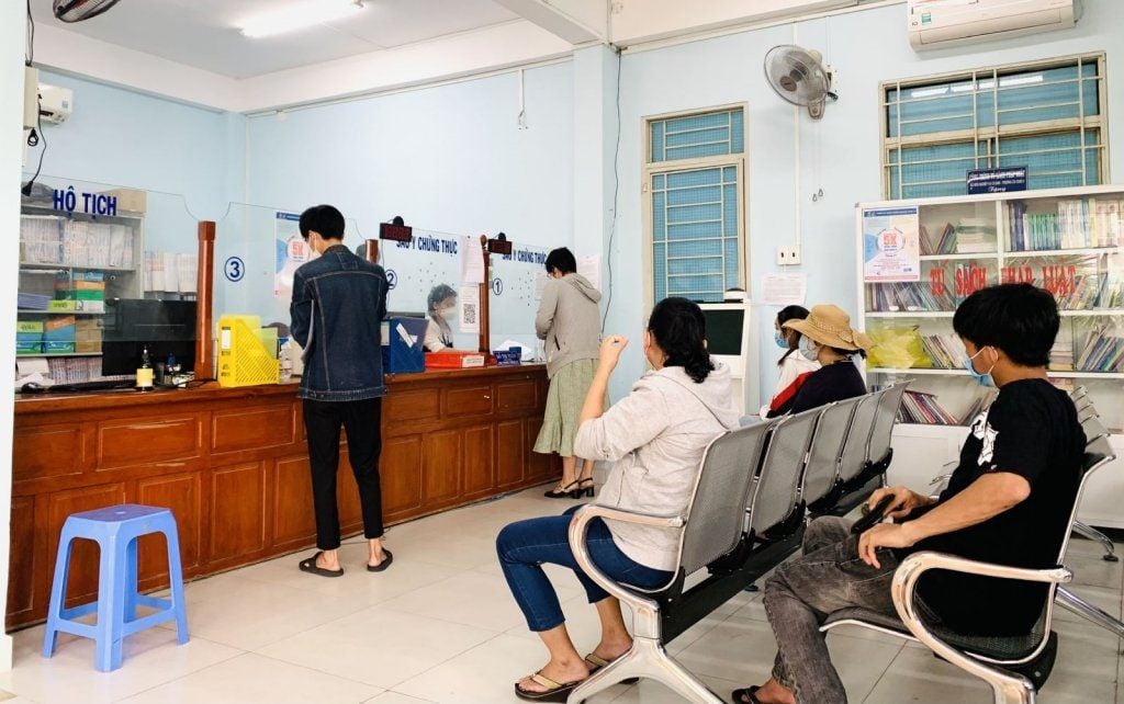 Gửi hồ sơ BHXH qua bưu điện thế nào? Hướng dẫn chi tiết