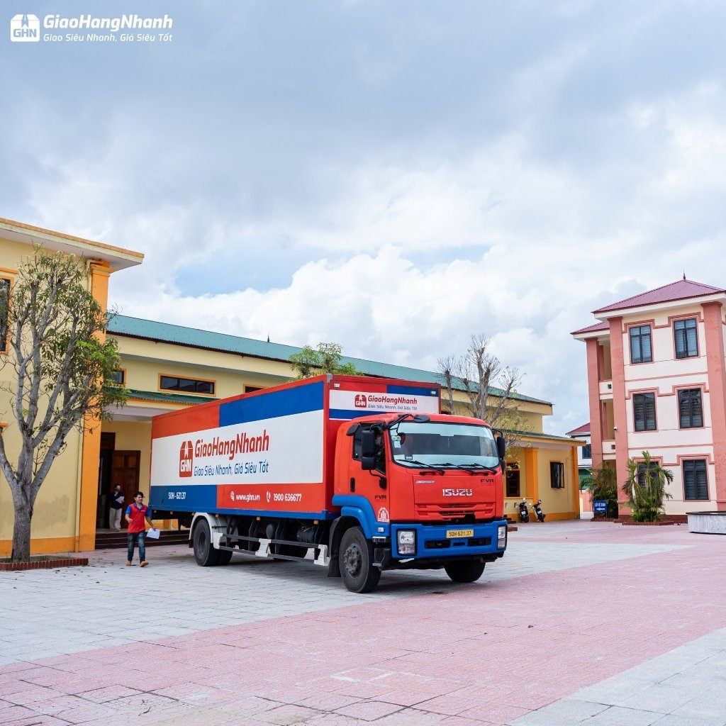 Quy trình xuất nhập kho hàng hóa phù hợp với shop online