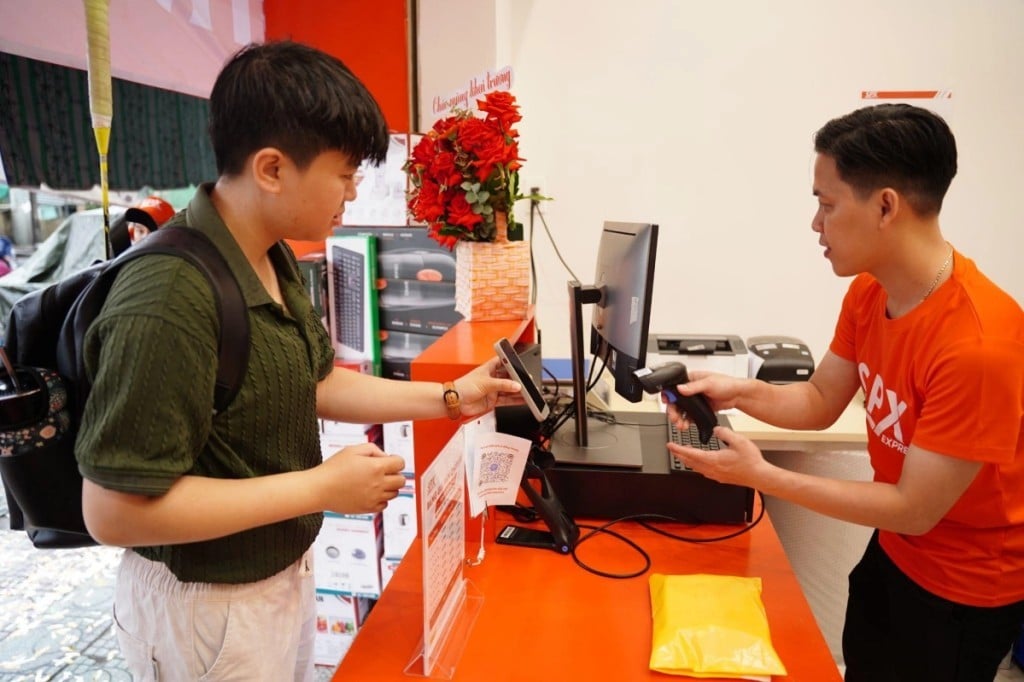 Trạm giao nhận hàng Quận 7