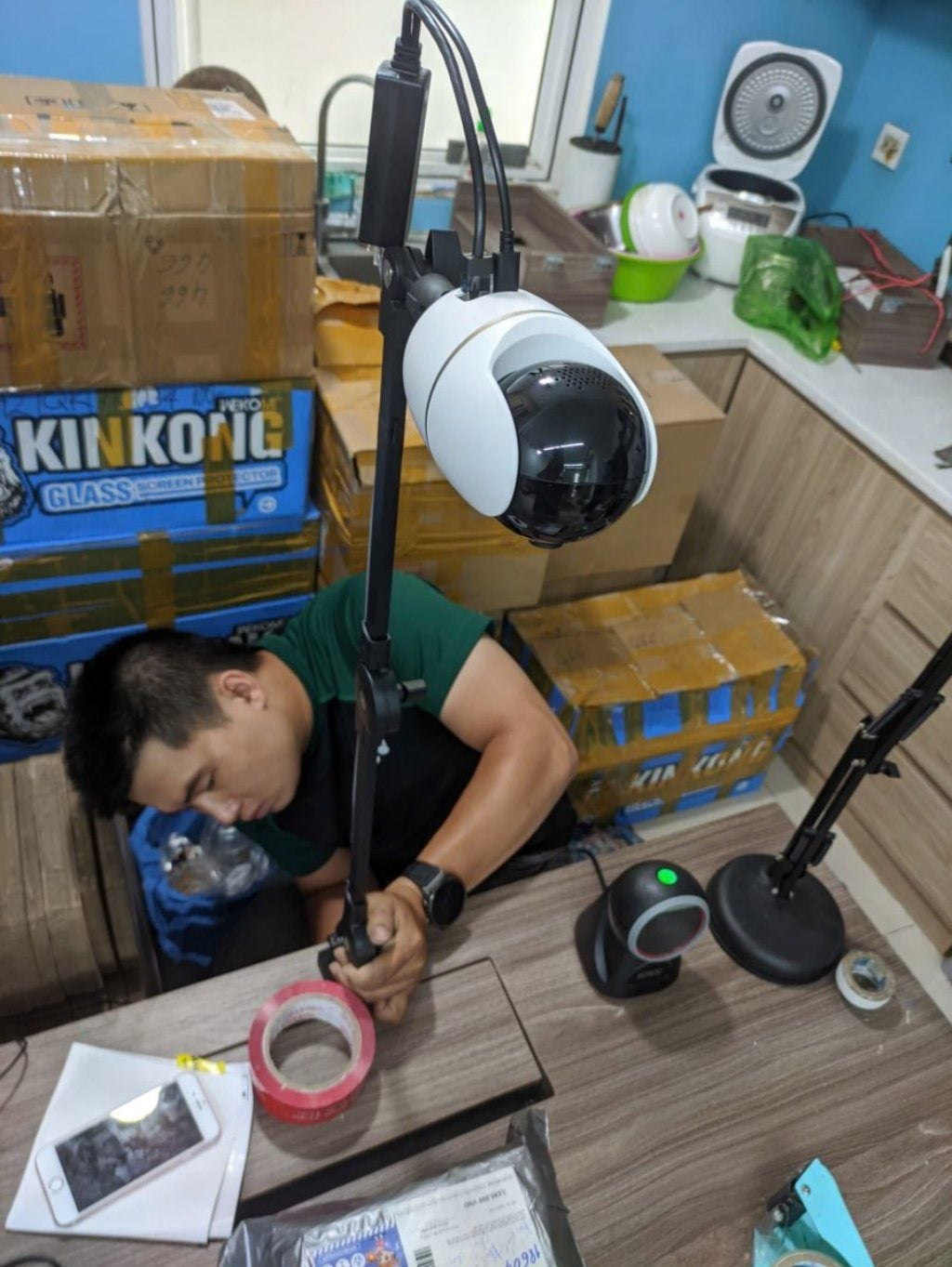 Lắp camera đóng hàng Shopee ở vị trí có góc quay bao quát