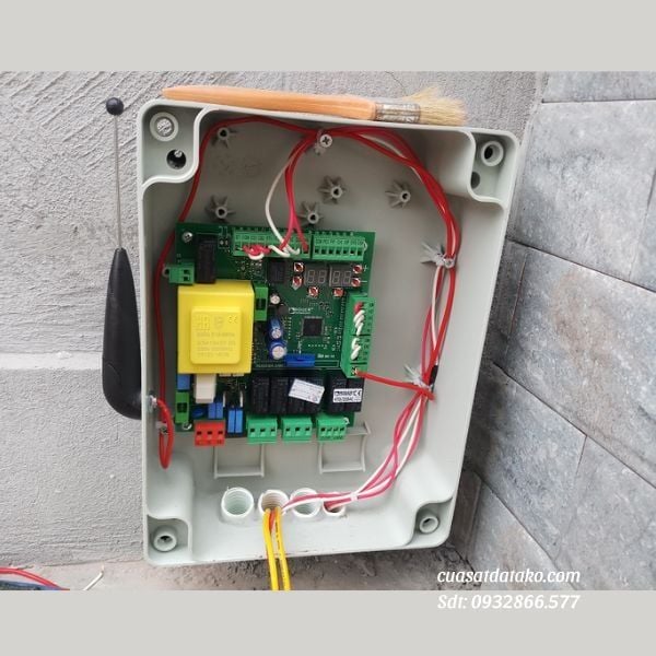 bộ điều khiển trung tâm motor cổng tự động
