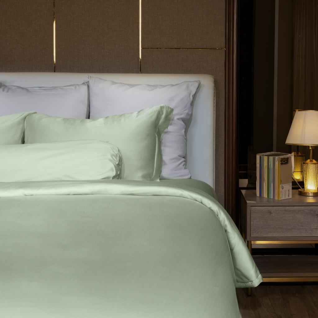 Ga Giường Lụa: Liệu Trình Chăm Sóc Da & Tóc Thụ Động Suốt 8 Tiếng Ngủ