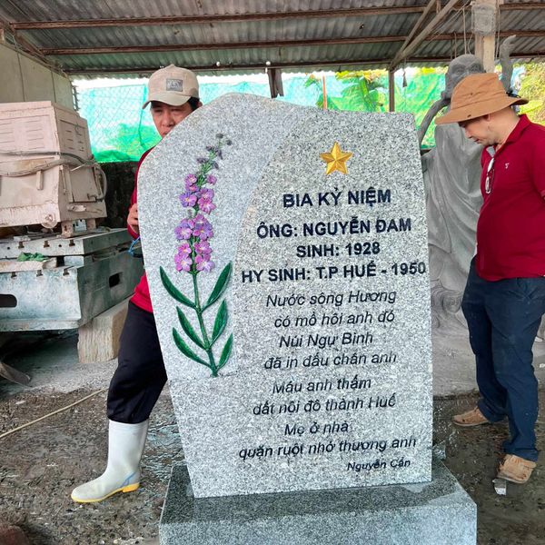 Khắc Thơ Lên Đá Theo Yêu Cầu – Lưu Giữ Ký Ức & Cảm Xúc Bền Vững Cùng Thời Gian