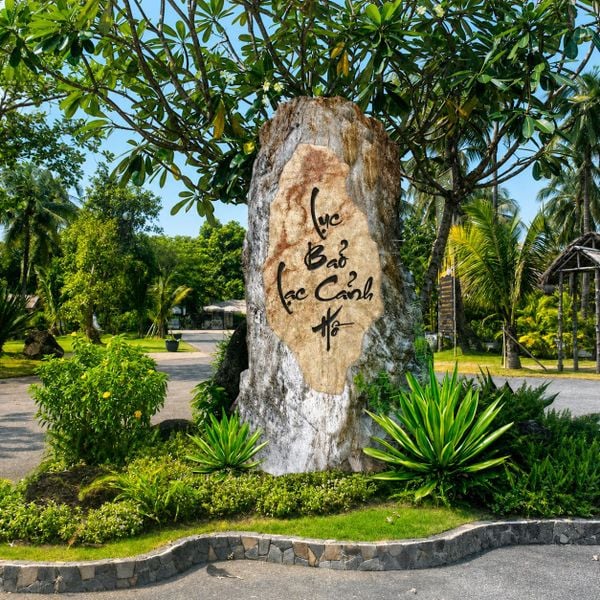 Đá Khắc Chữ – Bảng Hiệu Đá Tự Nhiên Sang Trọng, Bền Vững Và Chuẩn Phong Thủy