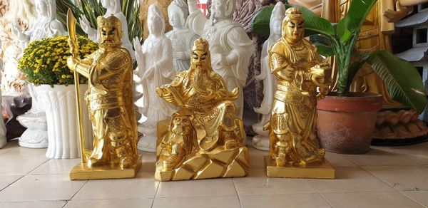 Tượng Quan Công dát vàng