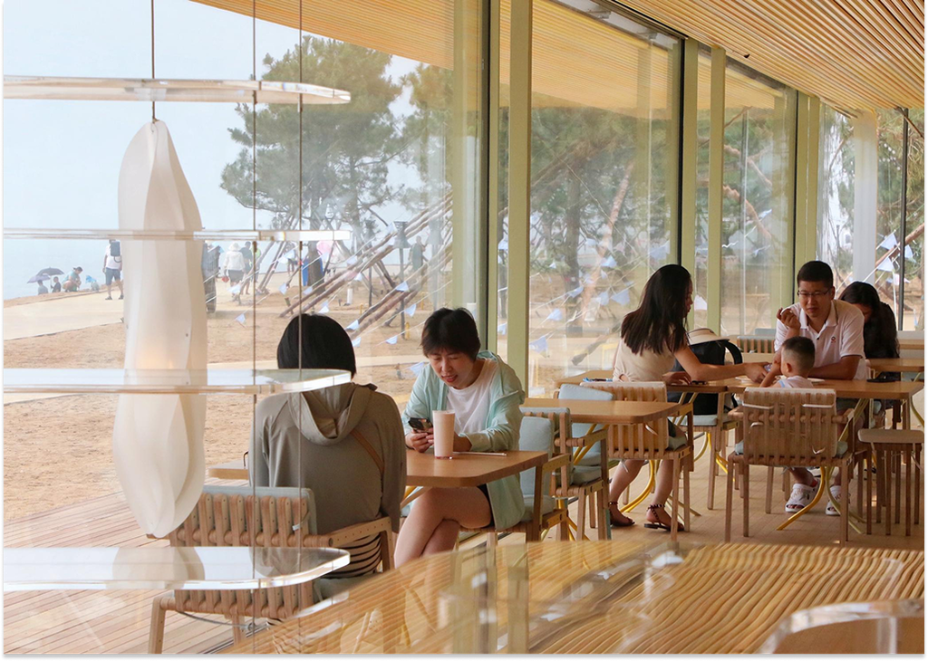 Quán cà phê view biển gần Đảo Tiểu Mạch