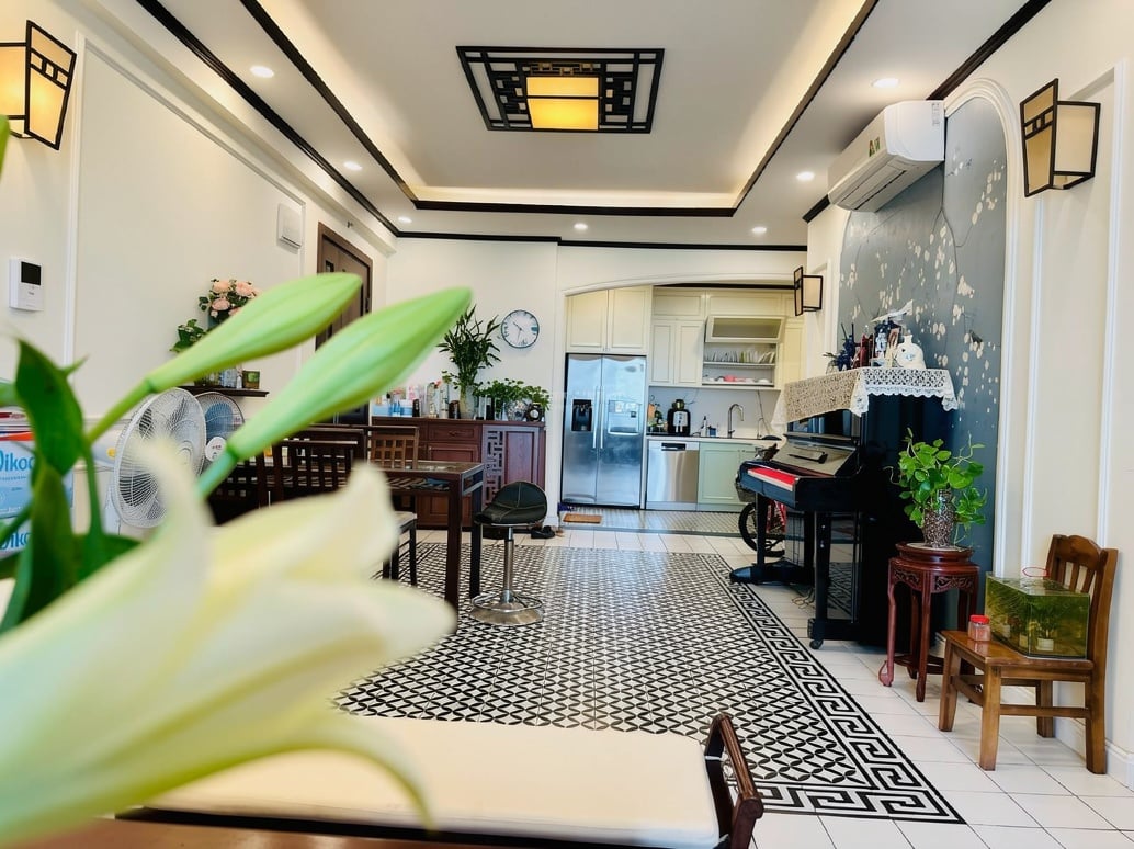 Cải tạo căn hộ 289 Khuất Duy Tiến - giữ lại đồ gỗ cũ, tạo nên không gian sống mới