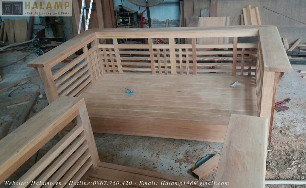 Hình ảnh thực tế thi công bộ sofa gỗ việt hiện đại