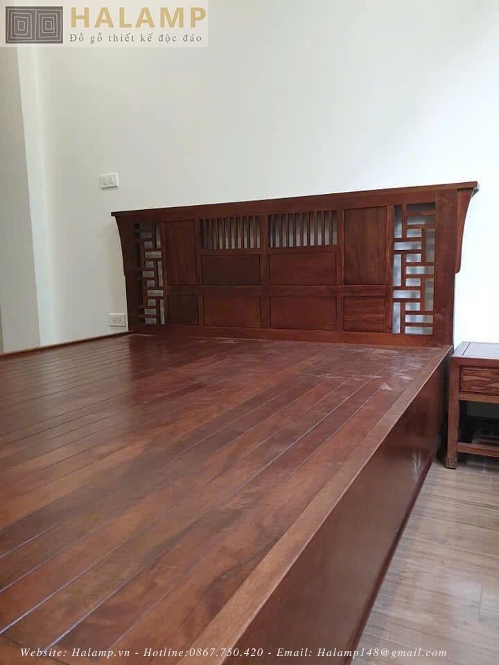 Mẫu mẫu giường ngủ gỗ tự nhiên hiện đại Halamp 02