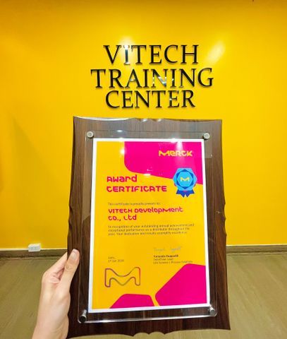 VITECH TIẾP TỤC ĐƯỢC VINH DANH “BEST EMERGING DEALER 2025” (NHÀ PHÂN PHỐI TỐT NHẤT 2025).