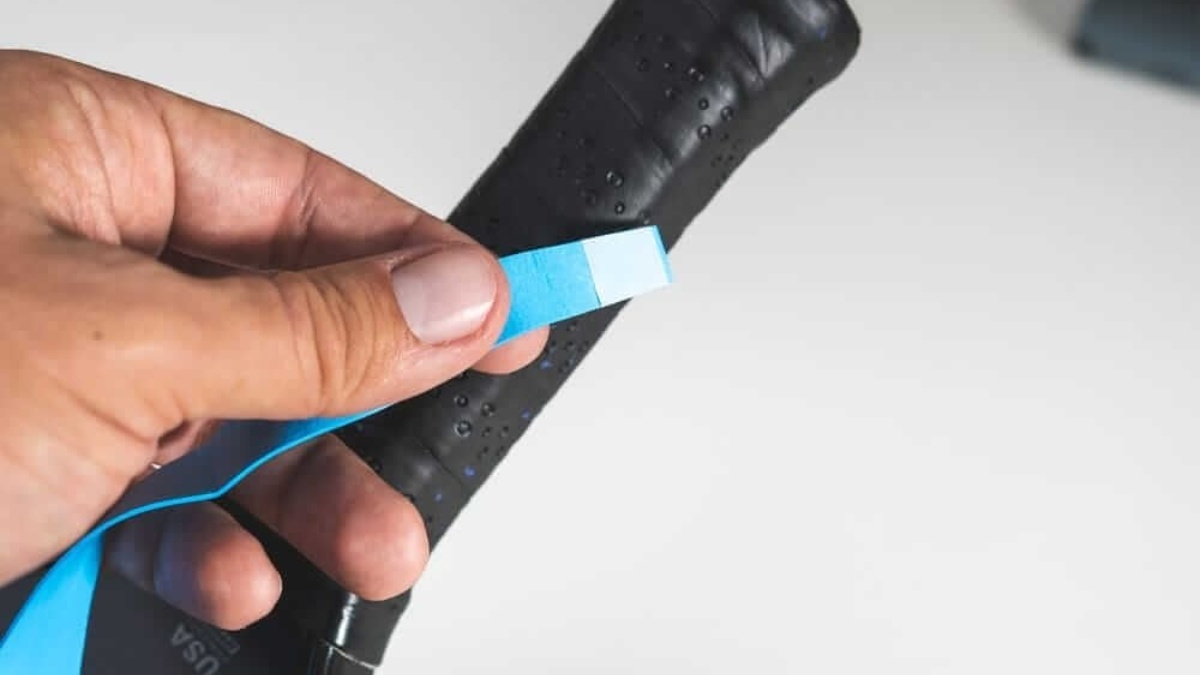 Quấn vợt Pickleball đúng cách: Hướng dẫn chi tiết từ A-Z