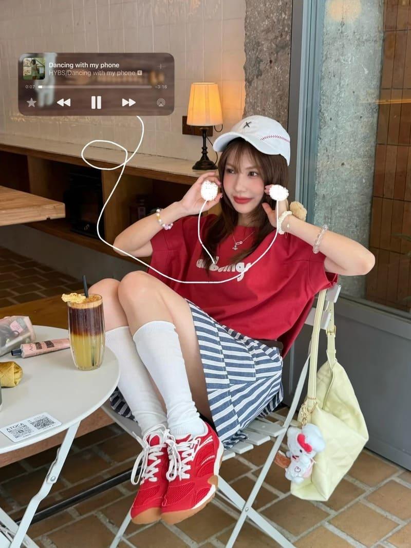 Cách phối đồ với giày thể thao đỏ cho nam
