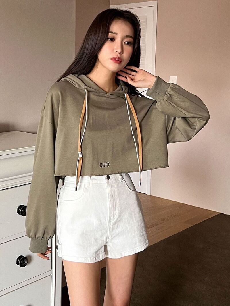 Áo croptop kiểu hàn quốc là gì?