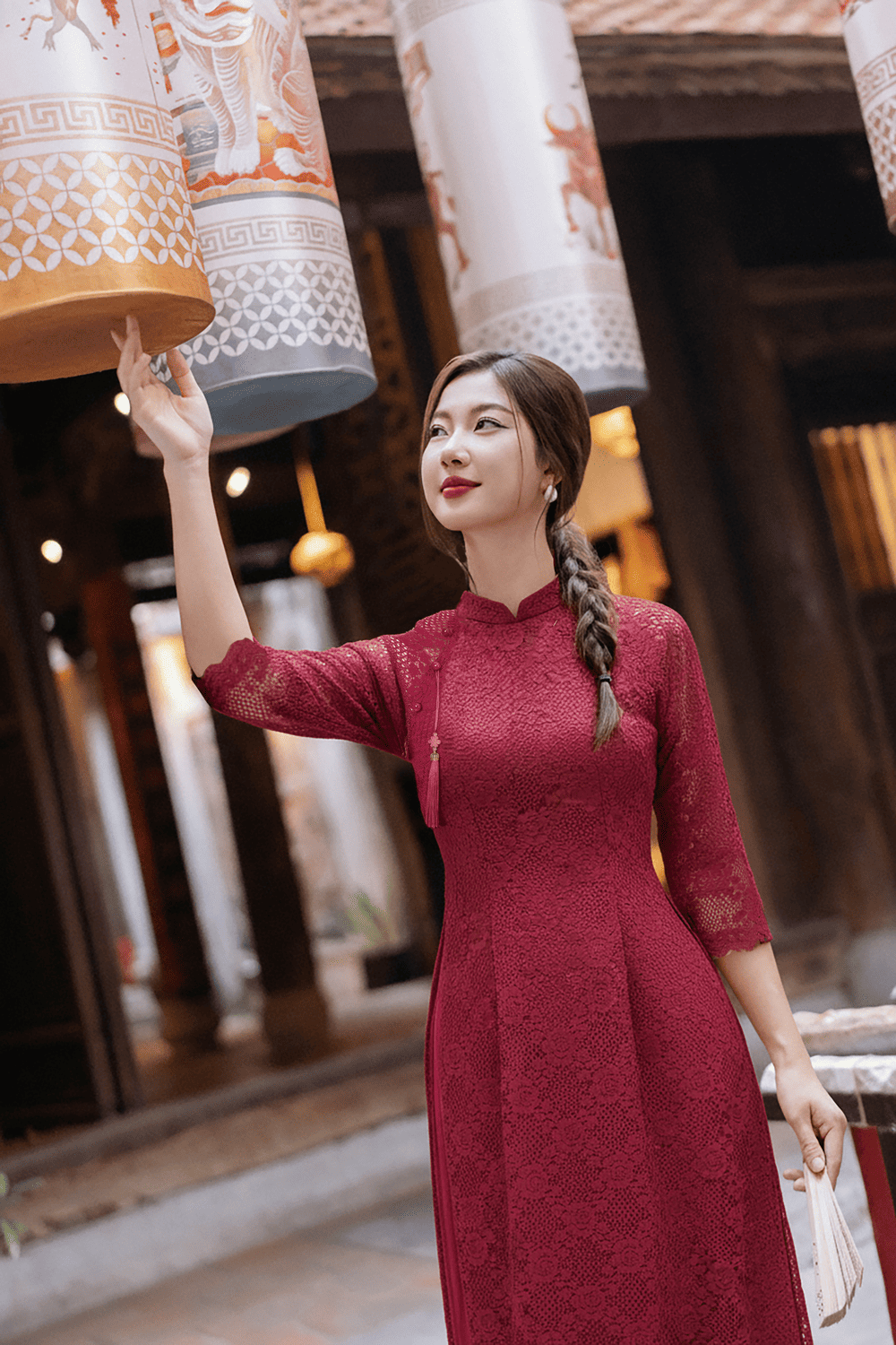 Áo dài nữ Hỷ Châu vải Ren Nhung dáng suông cổ Tàu đính tua rua