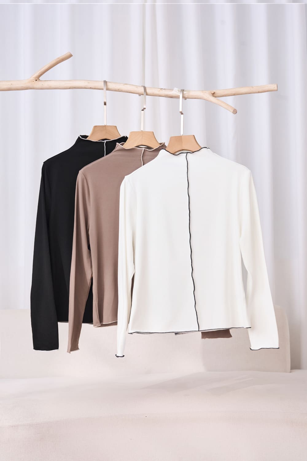 Áo nỉ bông cotton nữ dài tay dáng ôm cổ cao viền bèo