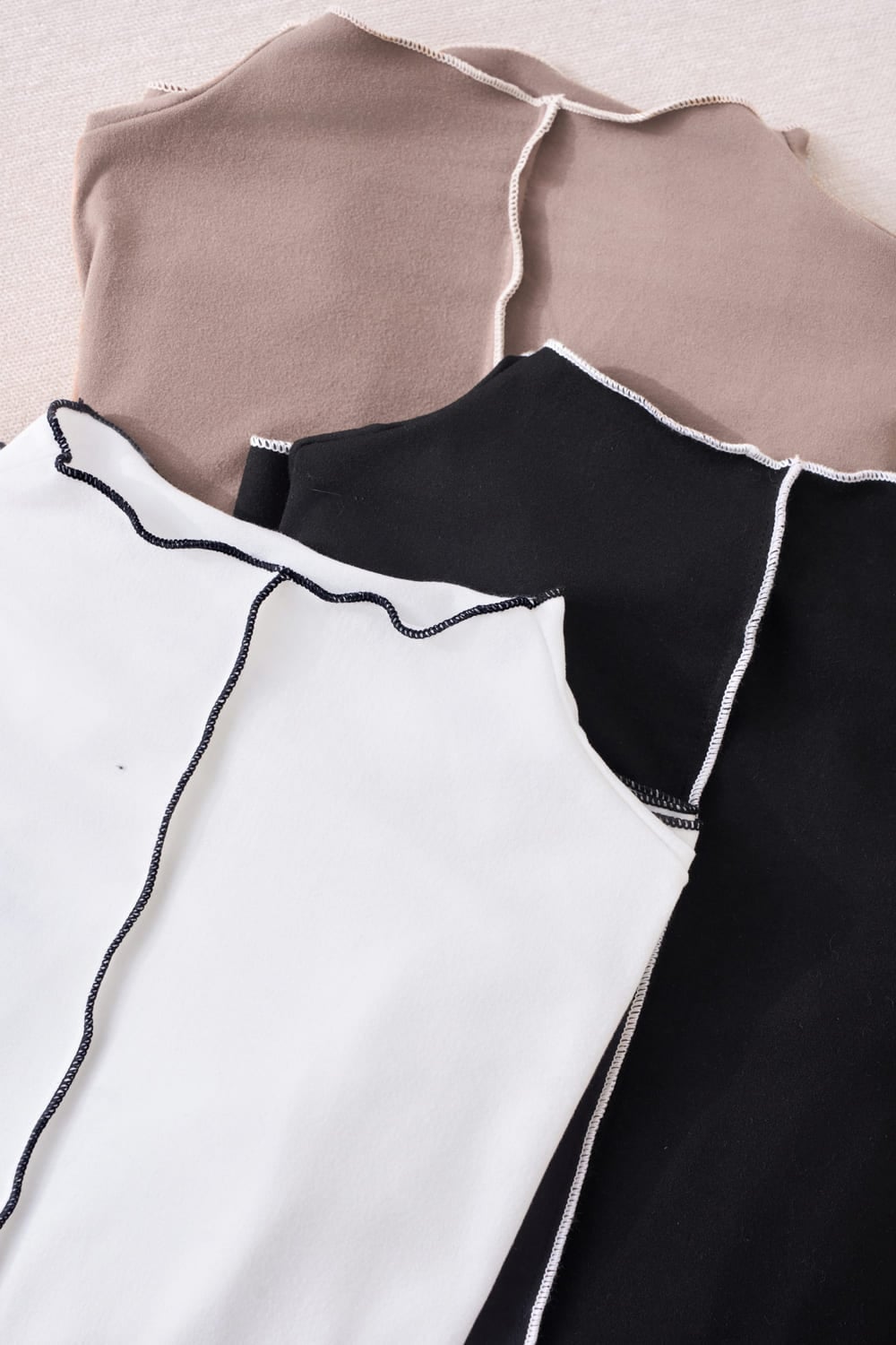 Áo nỉ bông cotton nữ dài tay dáng ôm cổ cao viền bèo