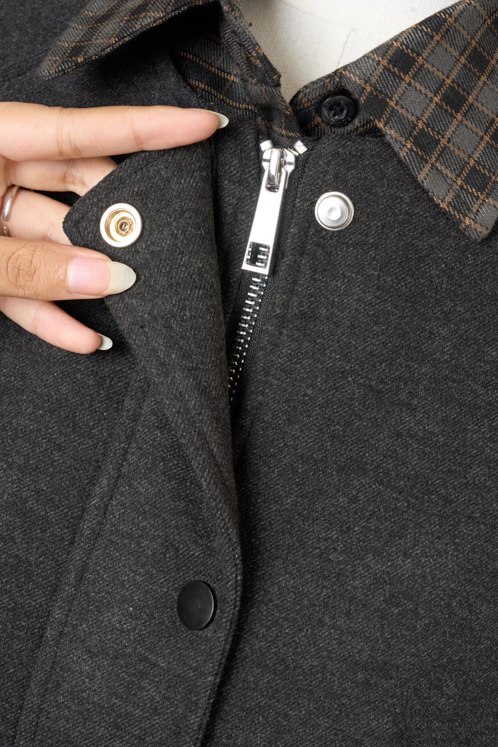 Áo khoác dạ ngắn Maddy phối cổ kẻ caro thời thượng