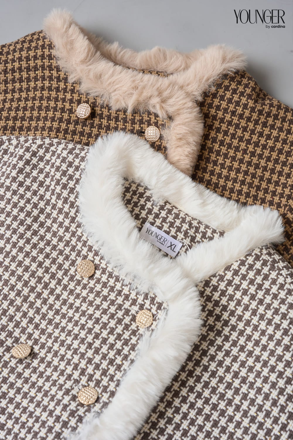 Áo khoác ngắn dạ Tweed phối lông cừu cổ tròn họa tiết nanh sói