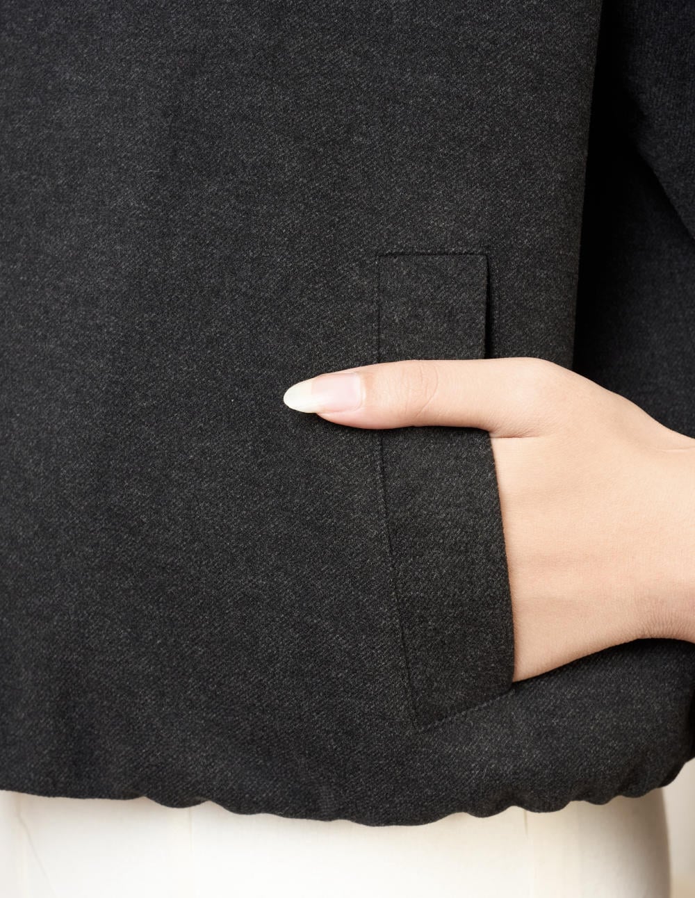 Áo khoác dạ ngắn Maddy phối cổ kẻ caro thời thượng