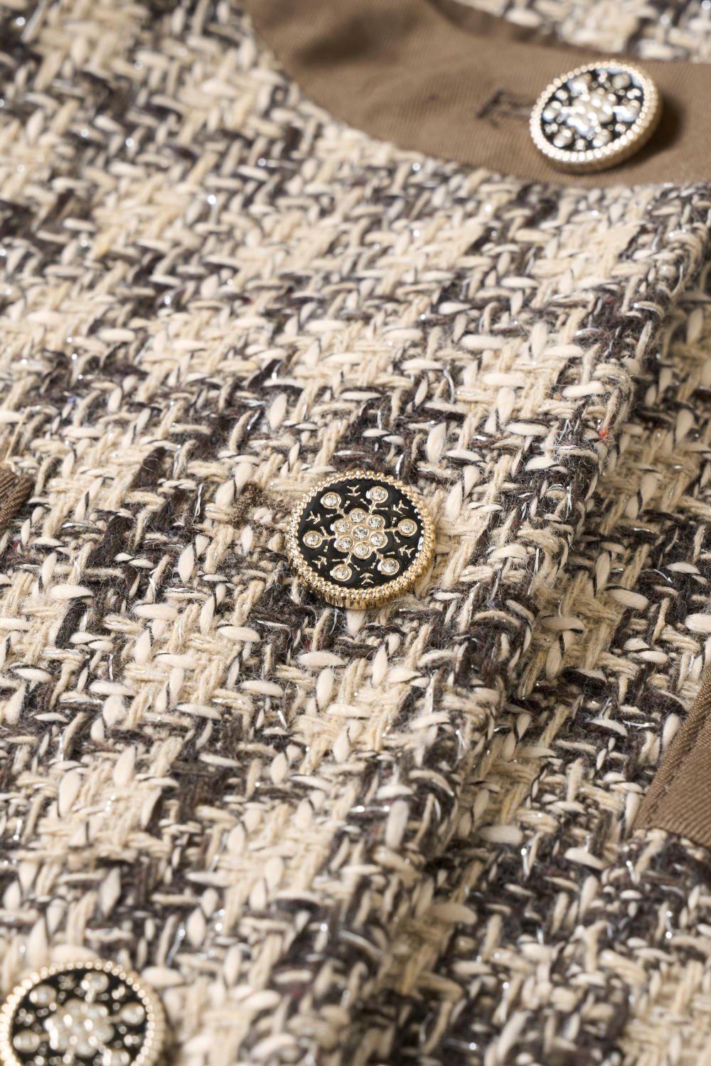 Áo khoác dạ Tweed dáng ngắn không cổ phối viền sang trọng